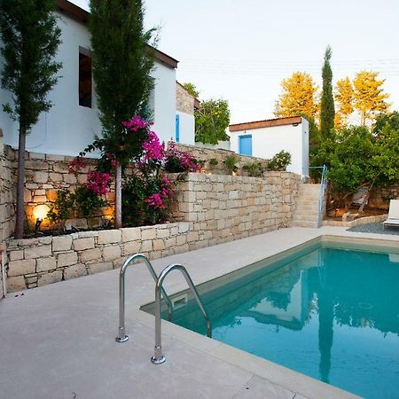 Cecilias Courtyard ξενώνας Malya Εξωτερικό φωτογραφία