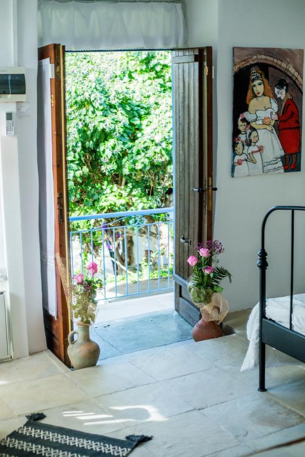 Cecilias Courtyard ξενώνας Malya Εξωτερικό φωτογραφία