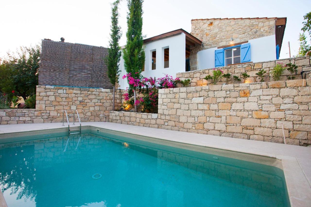 Cecilias Courtyard ξενώνας Malya Εξωτερικό φωτογραφία