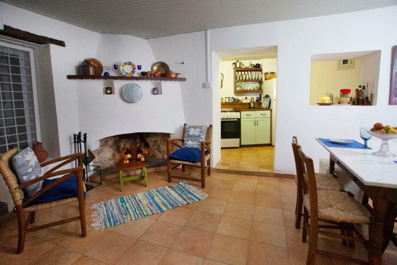 Cecilias Courtyard ξενώνας Malya Εξωτερικό φωτογραφία