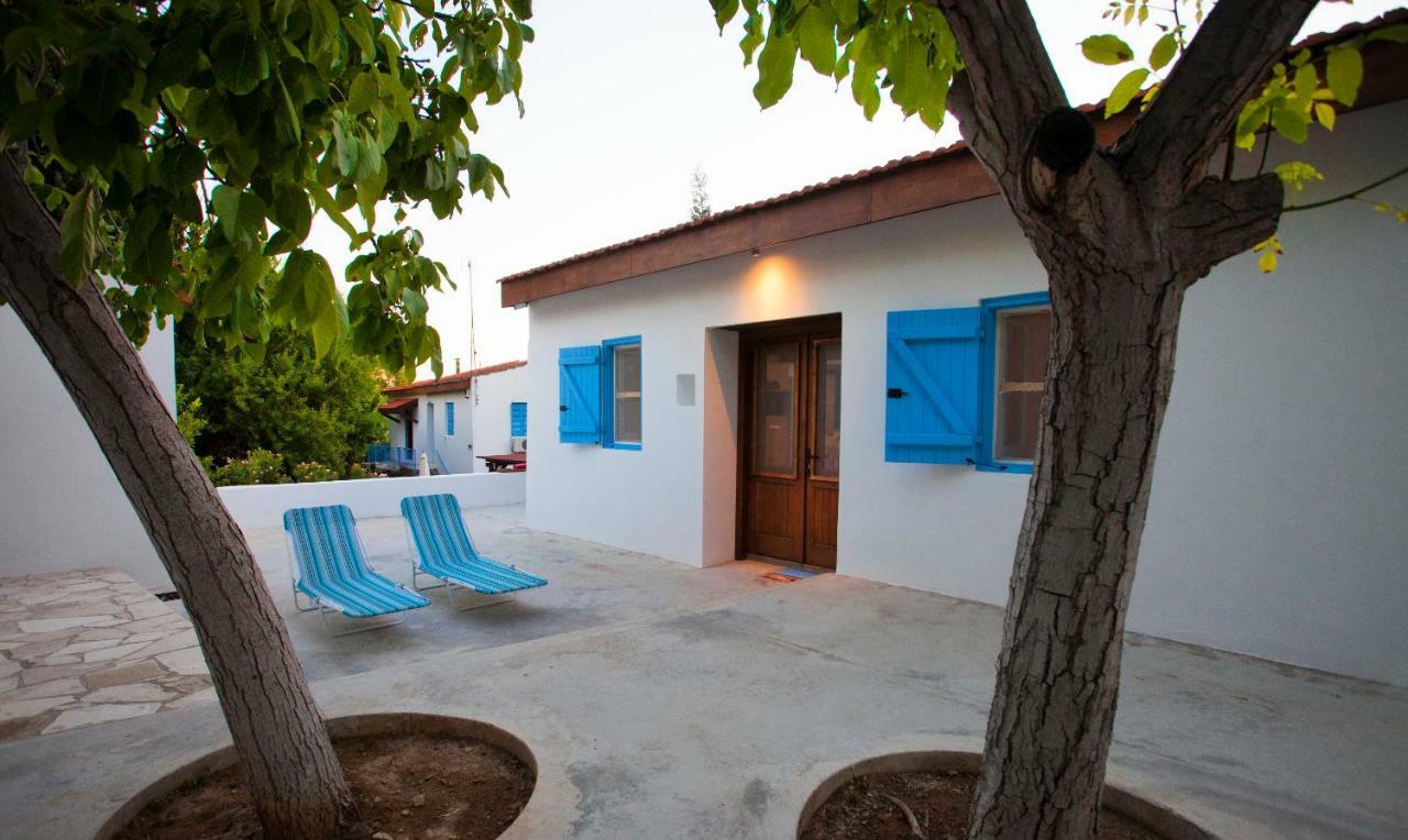 Cecilias Courtyard ξενώνας Malya Εξωτερικό φωτογραφία