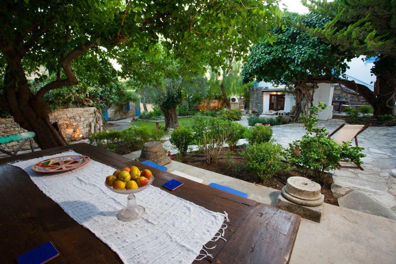 Cecilias Courtyard ξενώνας Malya Εξωτερικό φωτογραφία
